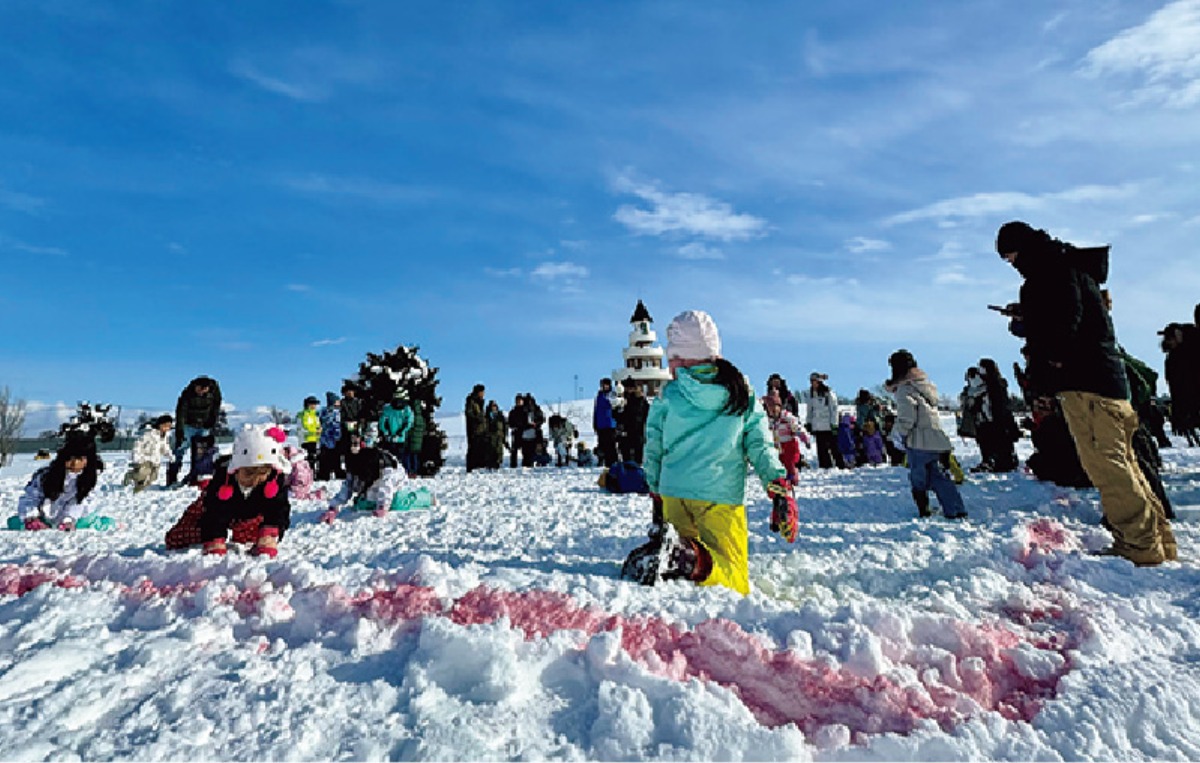 北海道の冬旅｜新篠津村の天灯祭りや凍った湖上でワカサギ釣り体験！