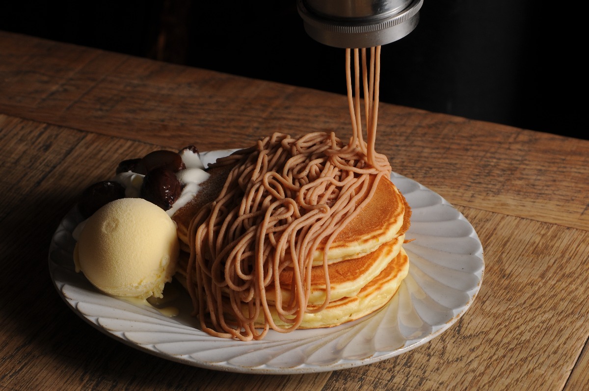 モンブランクリーム絞りたてパンケーキ【LA TERRASSE ALL DAY DINING｜奈良市】