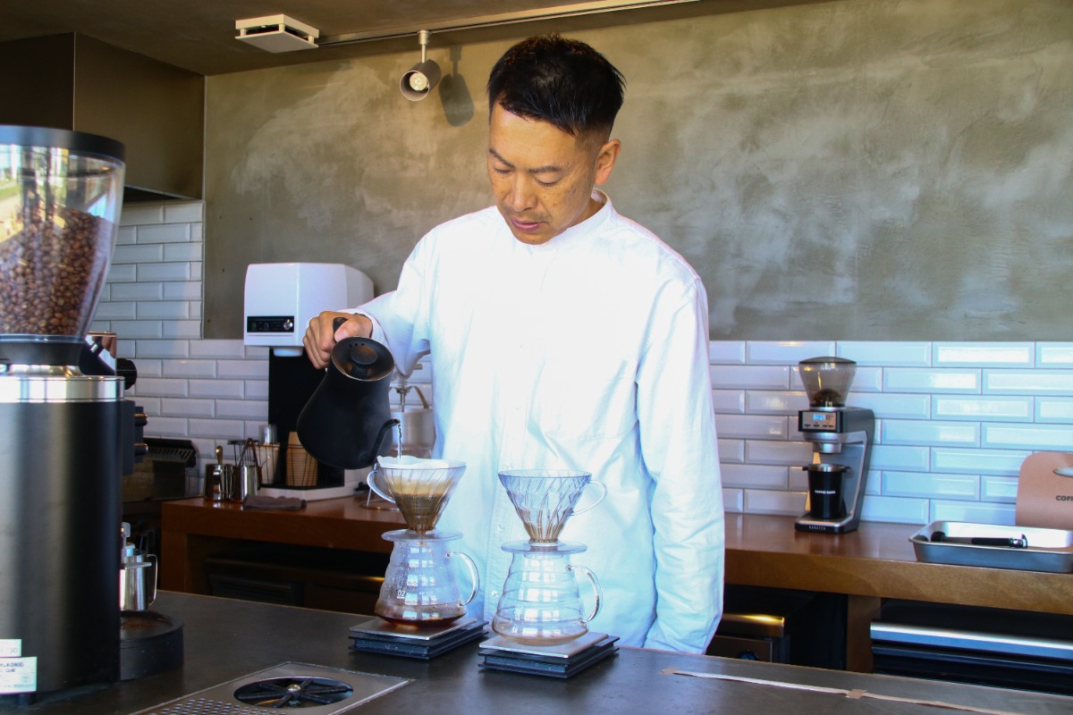 【連載・コーヒーとおやつ。】『COFFEE BARN』（コーヒーバーン）（兵庫県淡路市）／コーヒー×ドーナツ