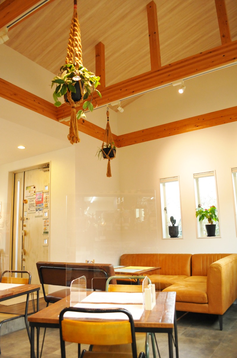 奈良「古都華」と「あすかルビー」の両方が楽しめる「贅沢いちごパフェ」【café natural（カフェ ナチュラル）｜広陵町】