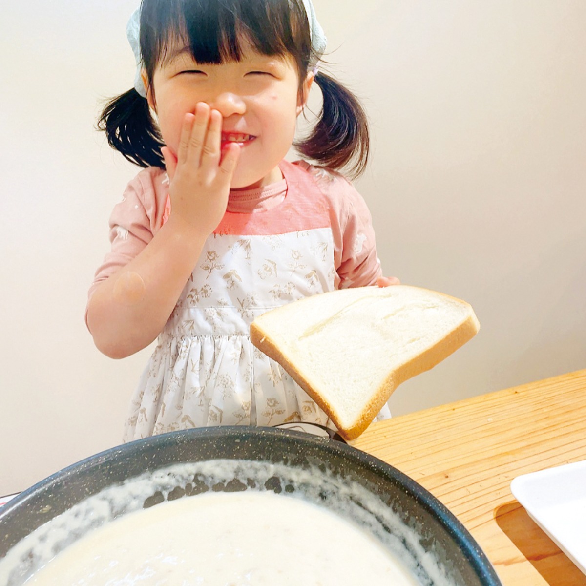 【お料理レシピ】ツナとミニトマトのグラタン／cotocotoみさき先生の「親子でつくろう！はじめてキッチン」