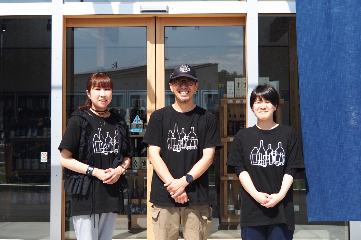 《おおさかや》本格酒をカジュアルに、移転リニューアル