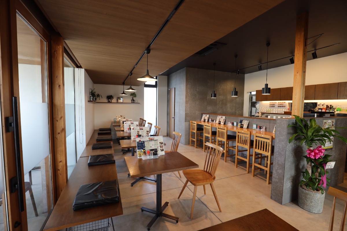 ≪定食居酒屋 鶏と魚肴TORI-UO≫ 昼も夜も利用ＯＫ！ 定食居酒屋さんが新登場