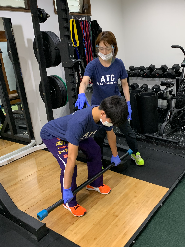 【Asukaトレーニングクラブ／奈良市】「なかなか飛距離が伸びない！」「どうしても左肘が曲がってしまう・・・」その理由は体幹の柔軟性が原因！？
