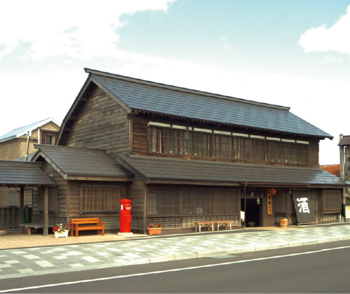 夏の北海道を体感｜増毛町　地酒と魚介を楽しめ、歴史ある観光スポットも