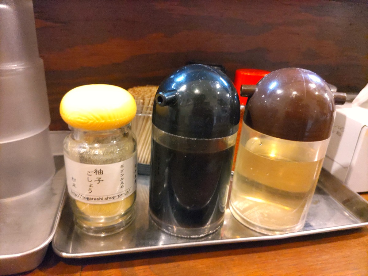 ジメジメを吹き飛ばす!旨辛、パワフル、ジャンク系など奈良で味わえるオススメまぜそば3選