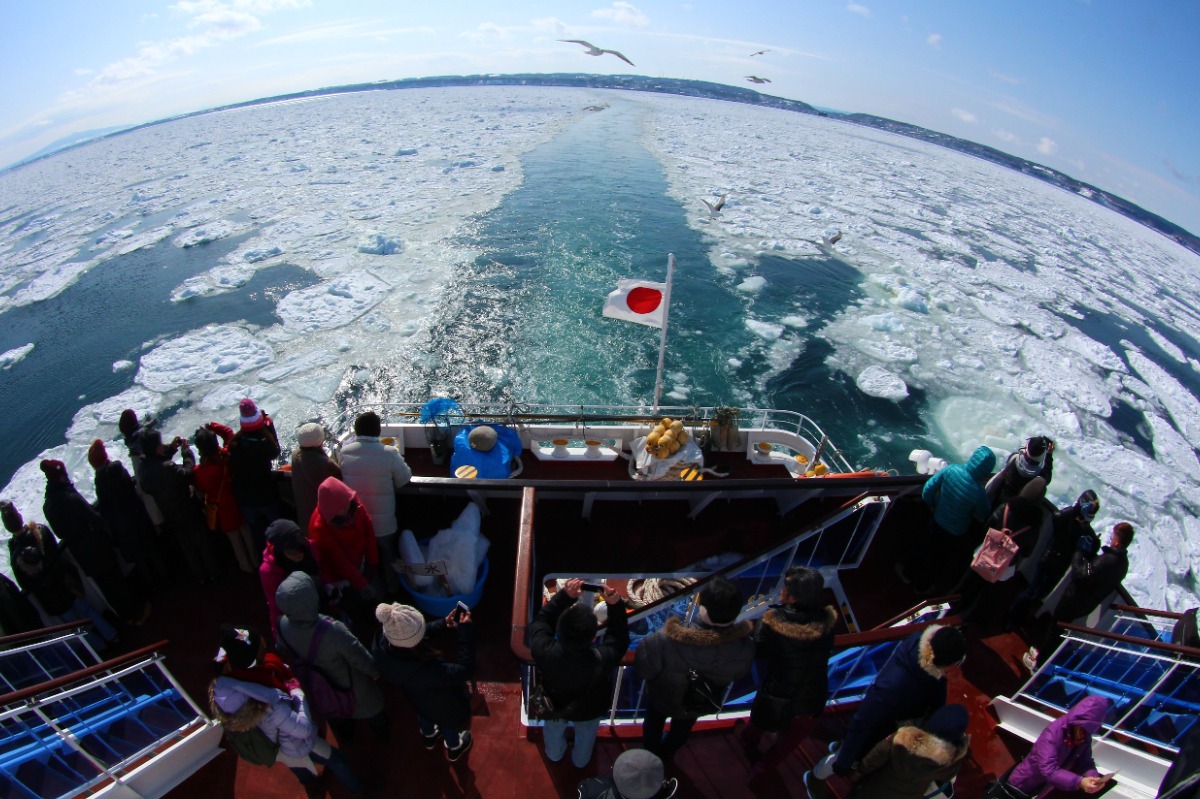 「網走流氷観光砕氷船 おーろら」流氷クルーズが3月末まで運航中