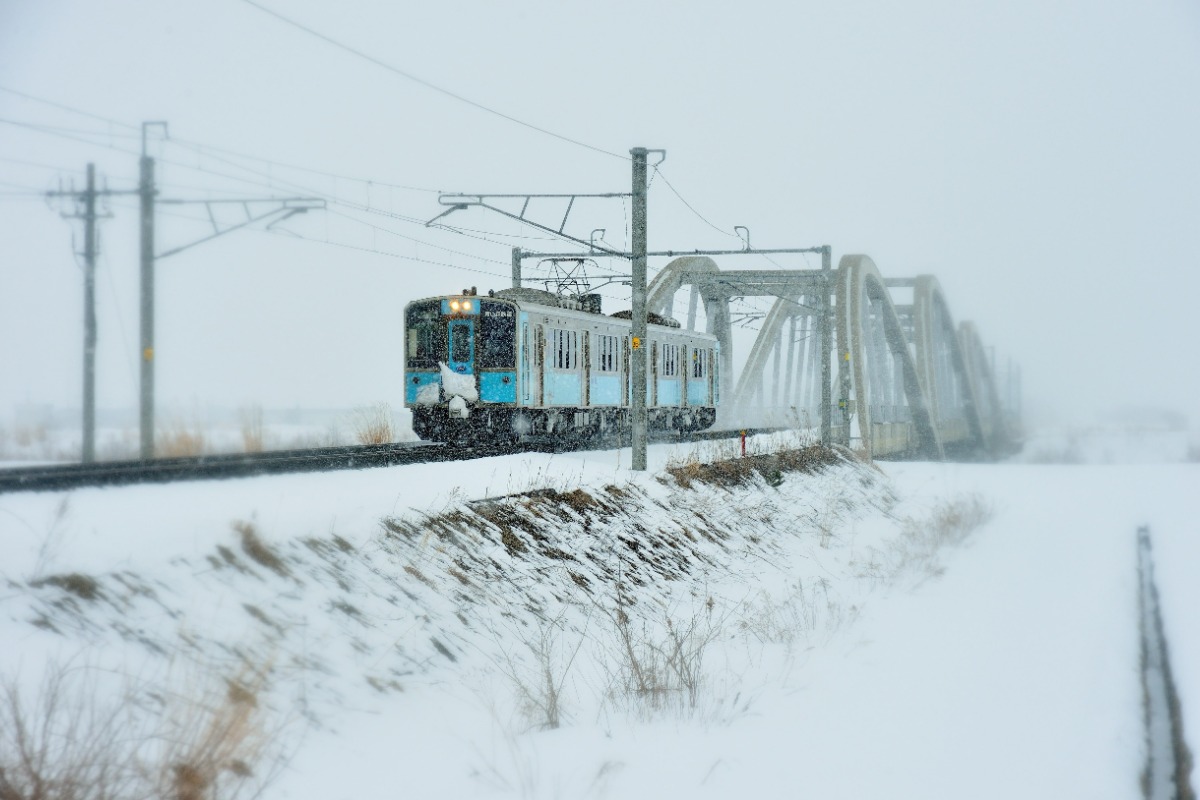 青森の味覚を堪能！観光列車「酒のあで雪見列車」運行