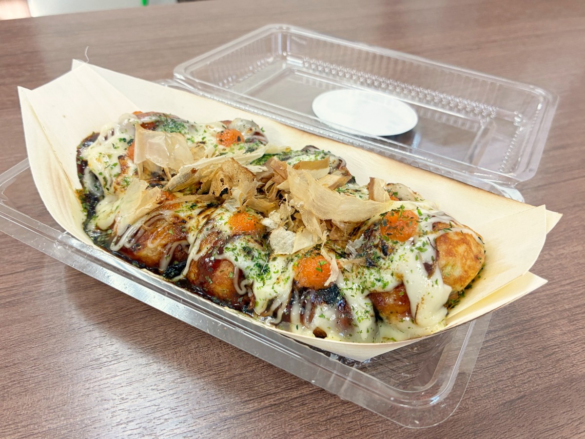 《たこ焼き･たい焼き専門店　たこたい》また食べたくなる一舟と一匹。しょっぱいも甘いも、まとめてどうぞ！