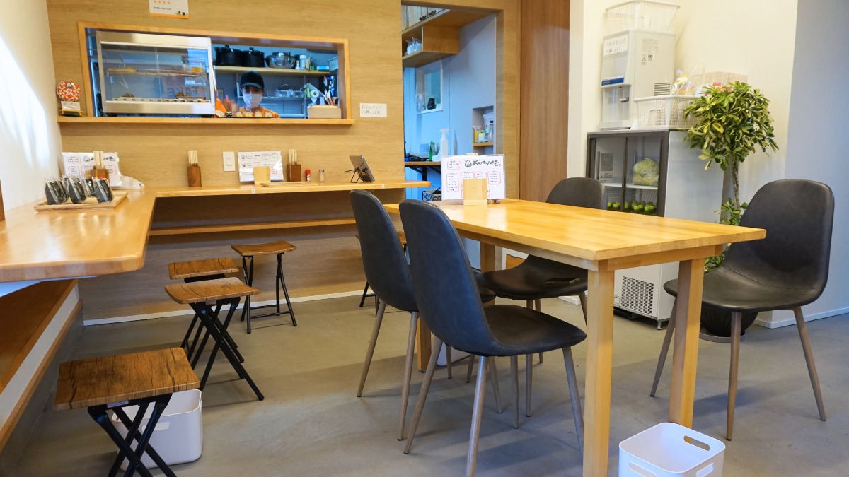 《おむすび 伝》有機栽培の自家製米を使った、ふんわりほっこり満腹むすび