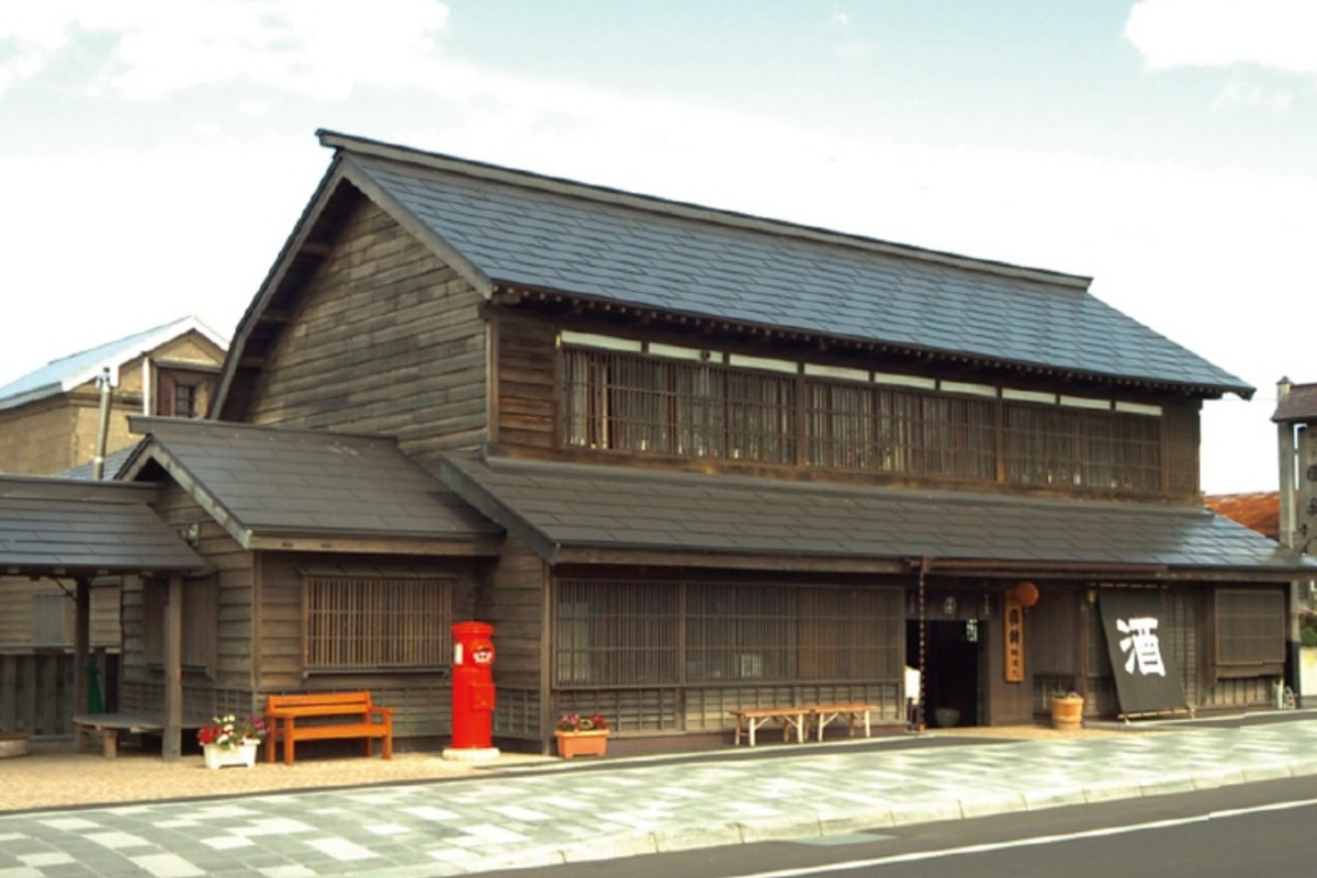夏の北海道旅|歴史のロマン香る増毛町で、地酒と魚介に酔う
