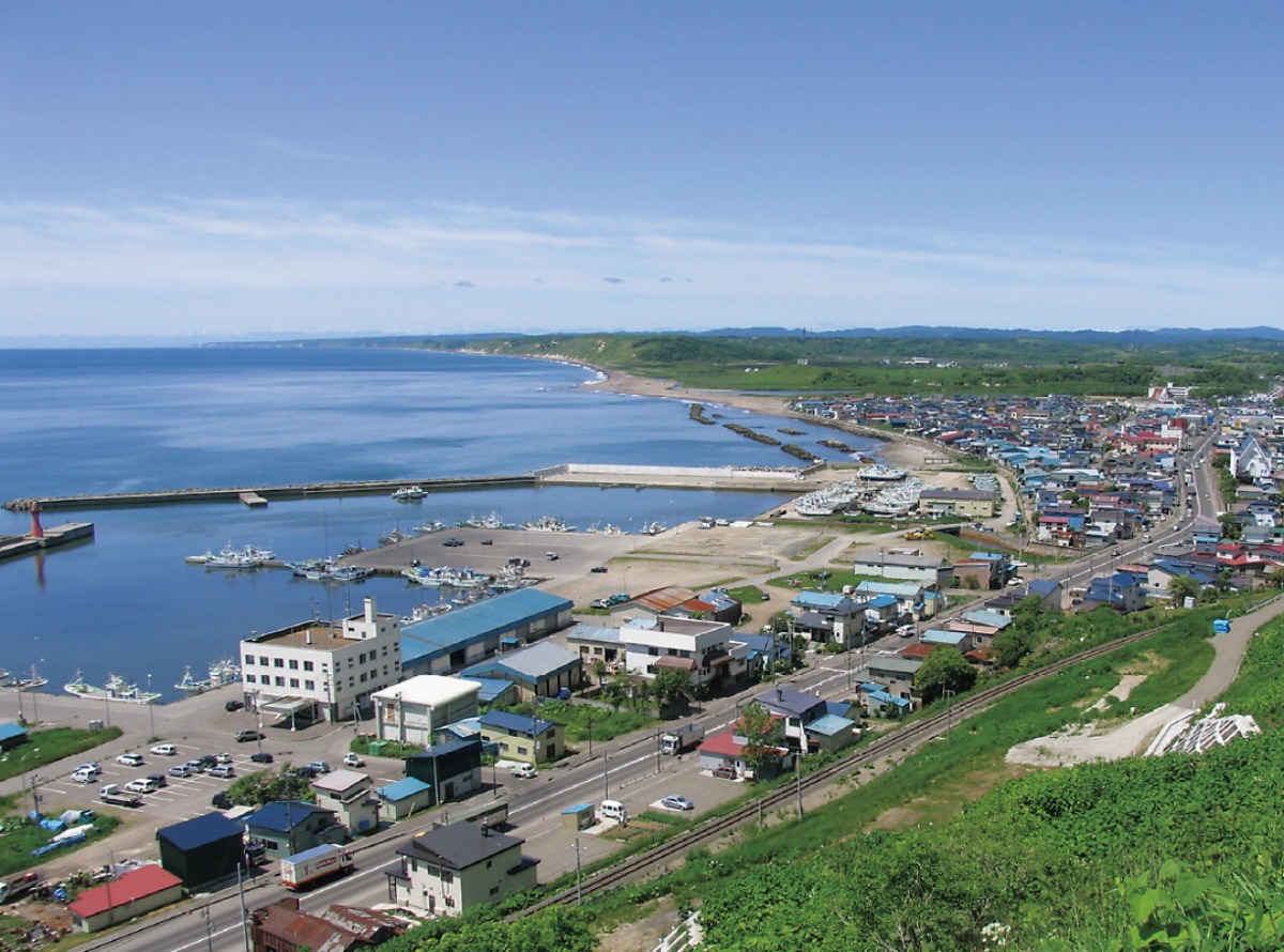 北海道移住｜白糠町　自然豊かな海と山に囲まれ、子育て支援事業を展開
