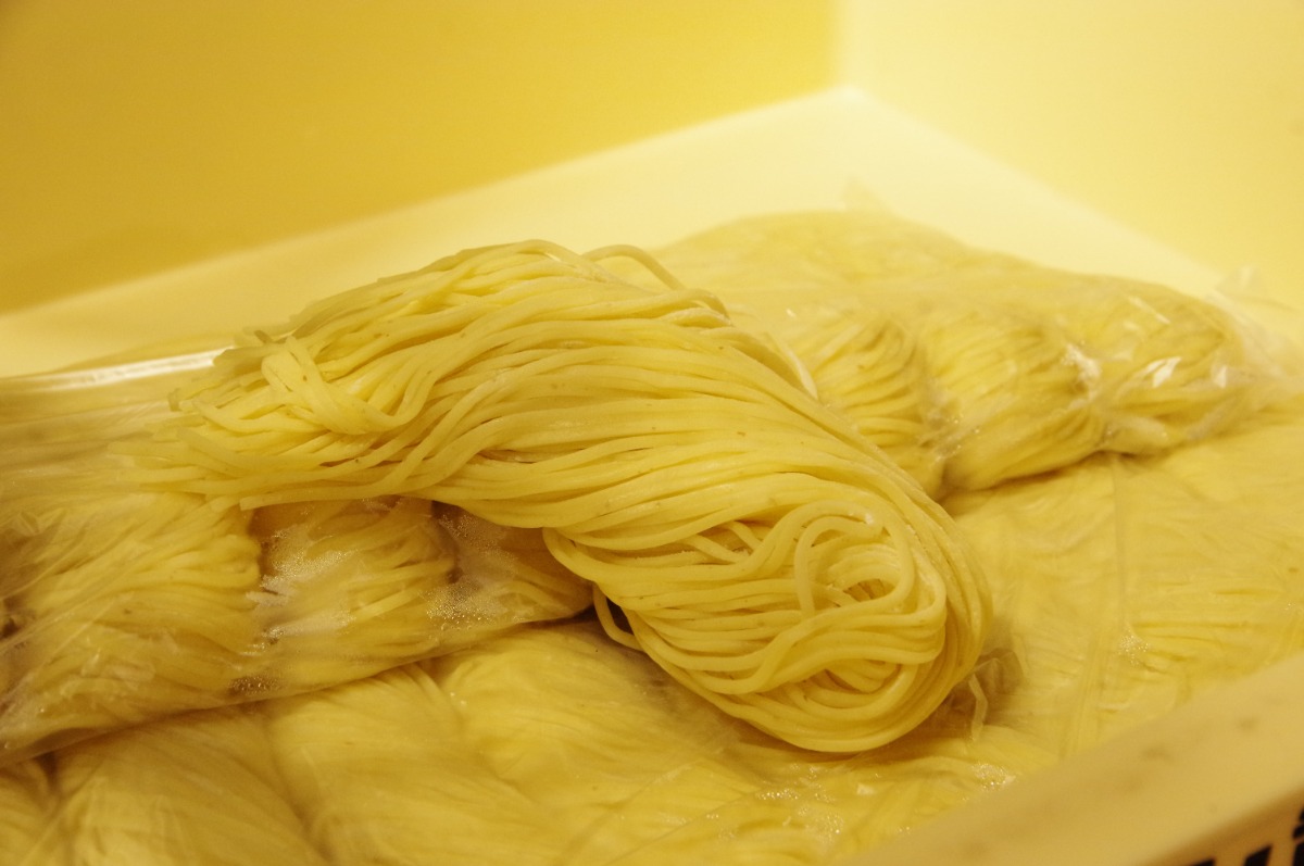 《鯛ね食らいねTAITARO～鯛太郎第二章～》鯛の旨みを凝縮！スープ、麺、盛り付けにこだわりまくった3種のシン・ラーメン