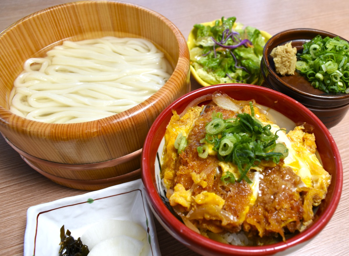【まいにちランチvol.18】山のせ（石井町）／うどんの定食