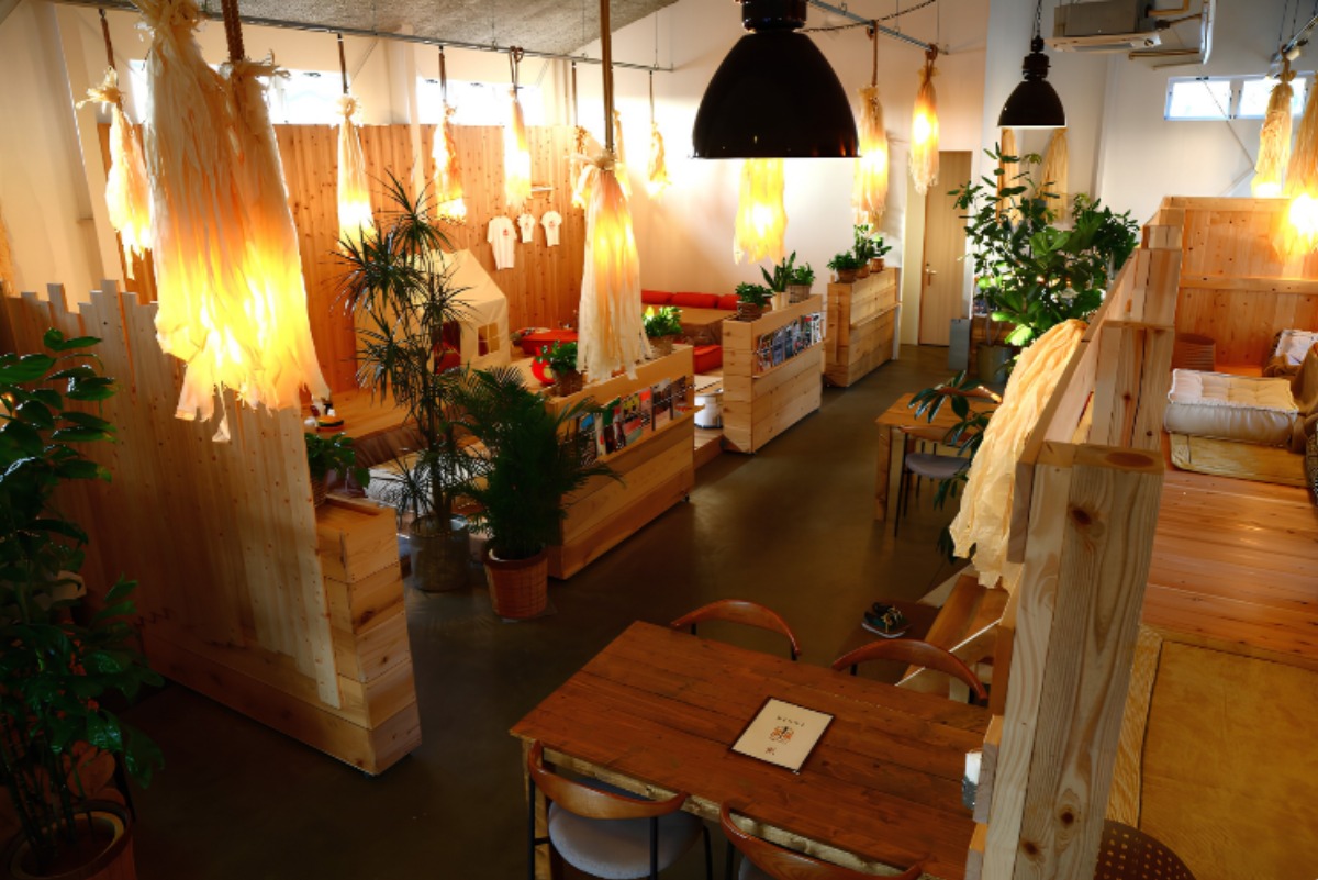 【2023年7月オープン／KAWAUCHITOWN（徳島市川内町）】小松海岸近くに南国リゾート気分が味わえるグランピングとカフェの複合施設が誕生！