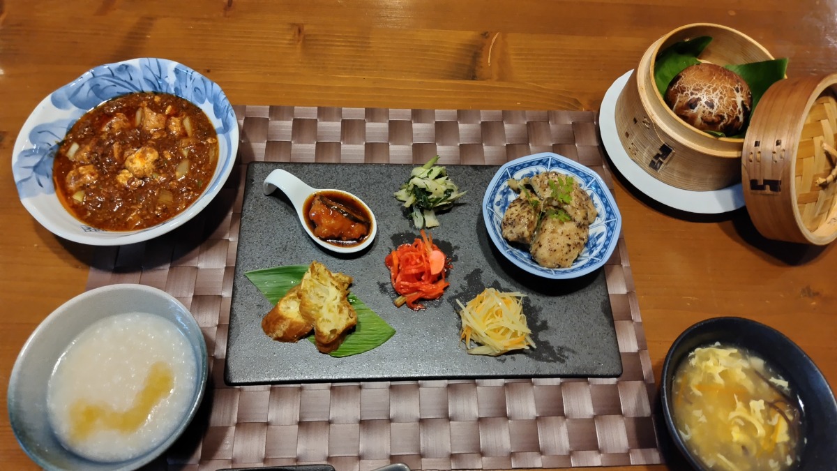やぎさん取材日記|「海の家」で「やまの会」の朝ごはん