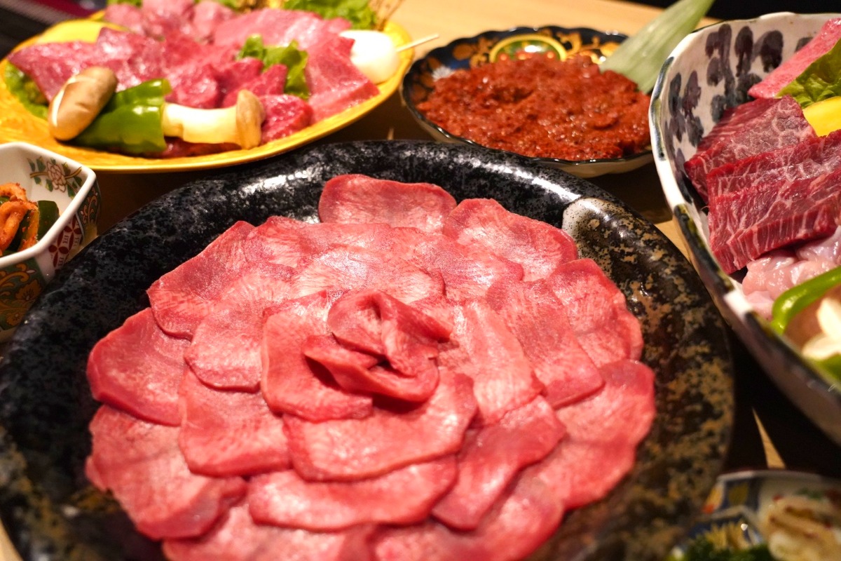 《焼肉dining 京や 秋田町 アクティ前店》食べたいときがおいしいとき！ 深夜営業の焼肉店が秋田町にオープン