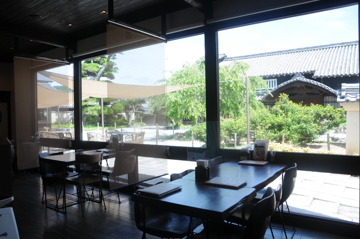 法隆寺近くのカフェで、フレンチ出身シェフが作るクラシカルかき氷【布穀薗｜斑鳩町】
