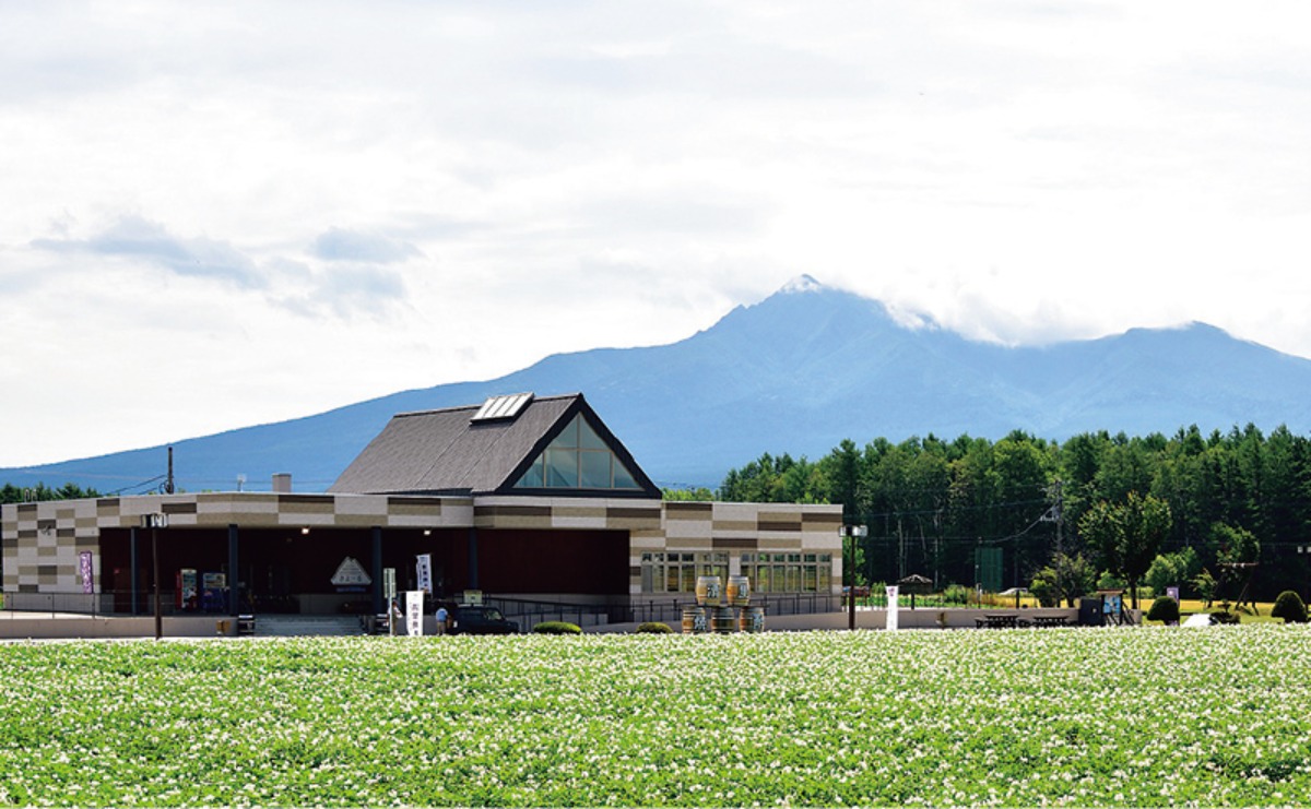 オホーツク特集|清里町 神秘的な「神の子池」をはじめ、 豊かな観光資源を有するまち