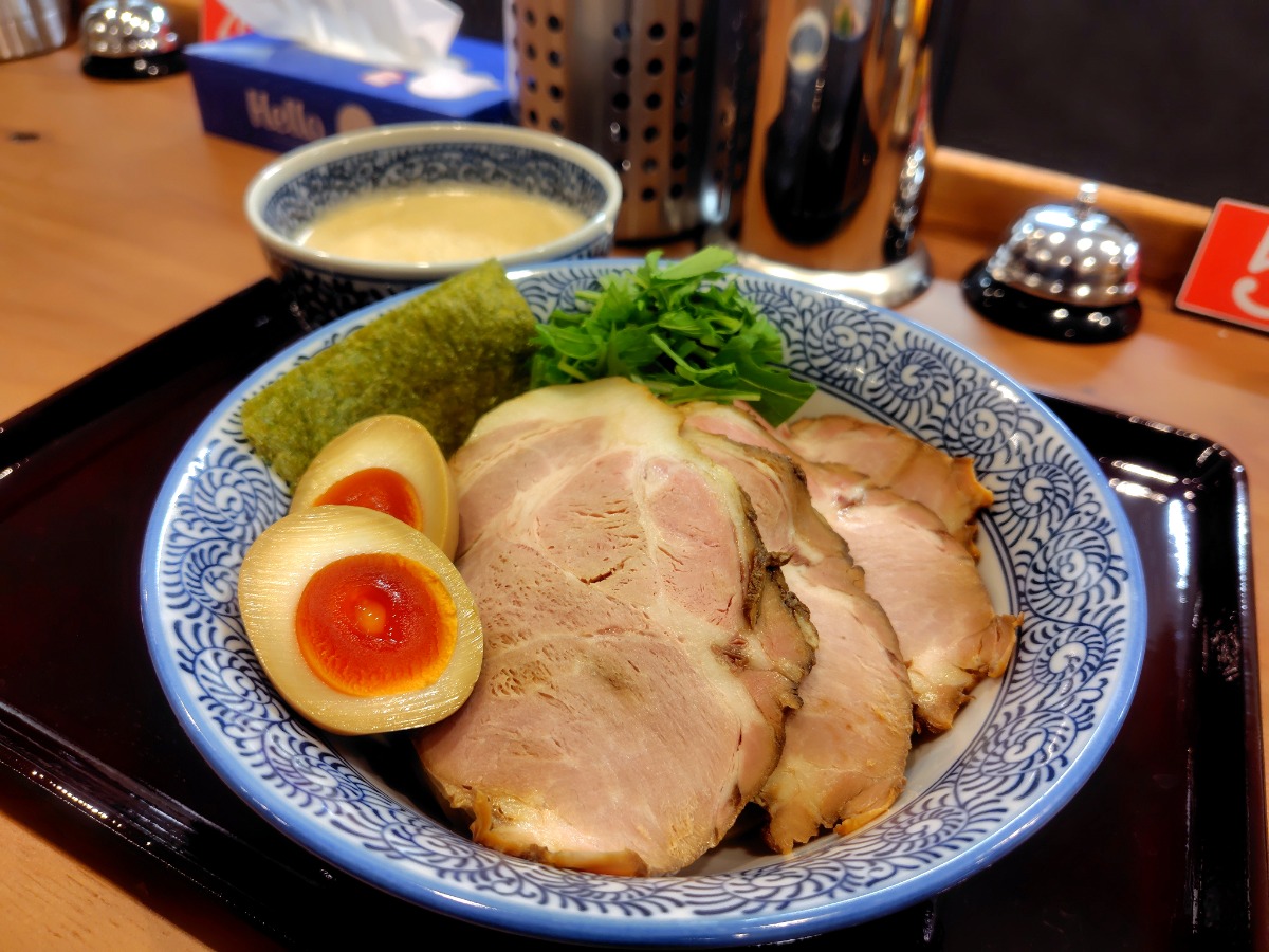 食欲の秋にあの人気ラーメン店の新店が天理にオープン! ファミリー客にも優しい話題の行列店を直撃!
