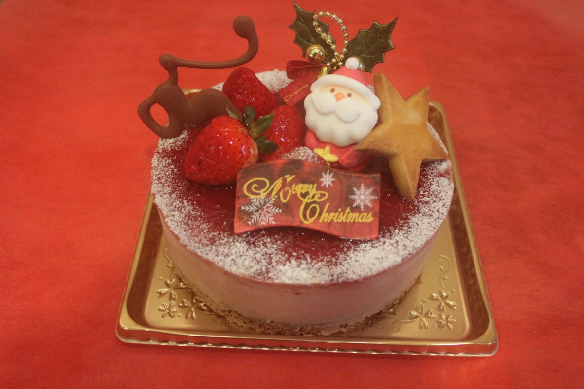【奈良クリスマスケーキ2023｜KARAKU｜奈良市】斬新！鹿をイメージしたシュトーレンが登場