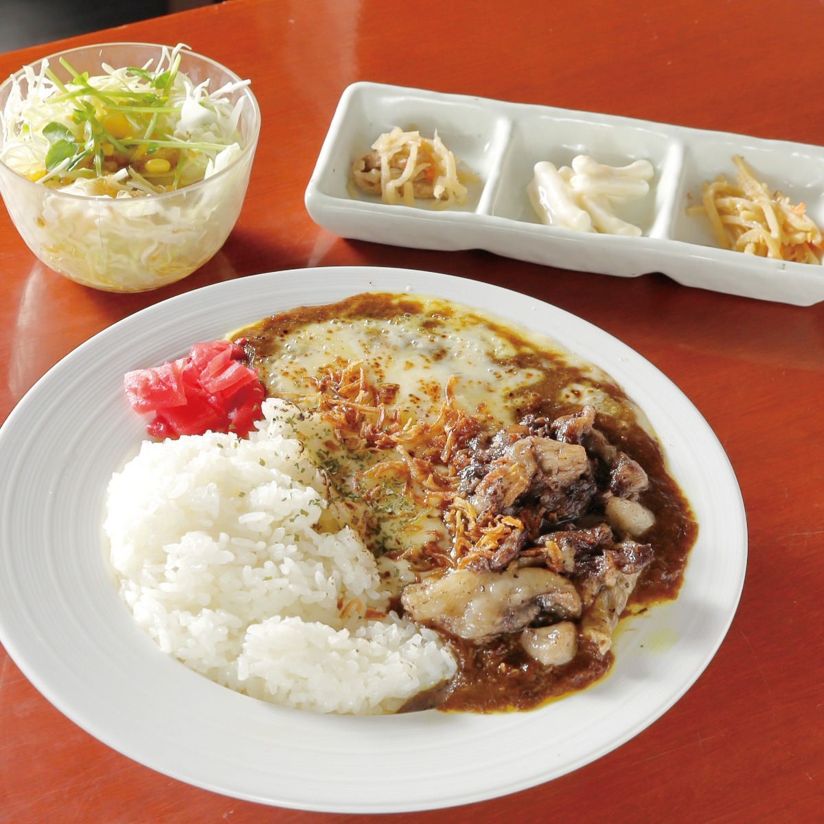 【徳島／気になるカレー】お肉自慢の背徳カレー（焼肉／定食）