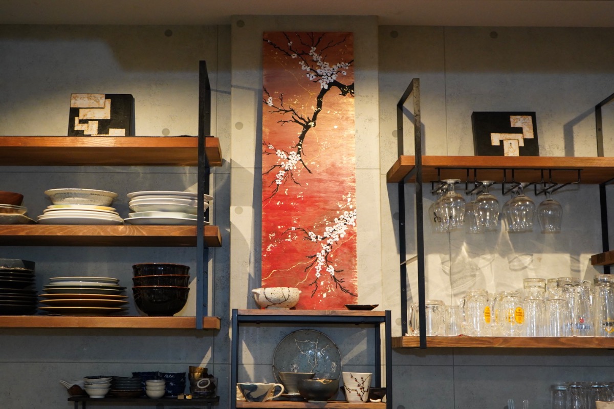 《bistro Chan miii》アートが彩る隠れ家ビストロで、心満ちるひとときを