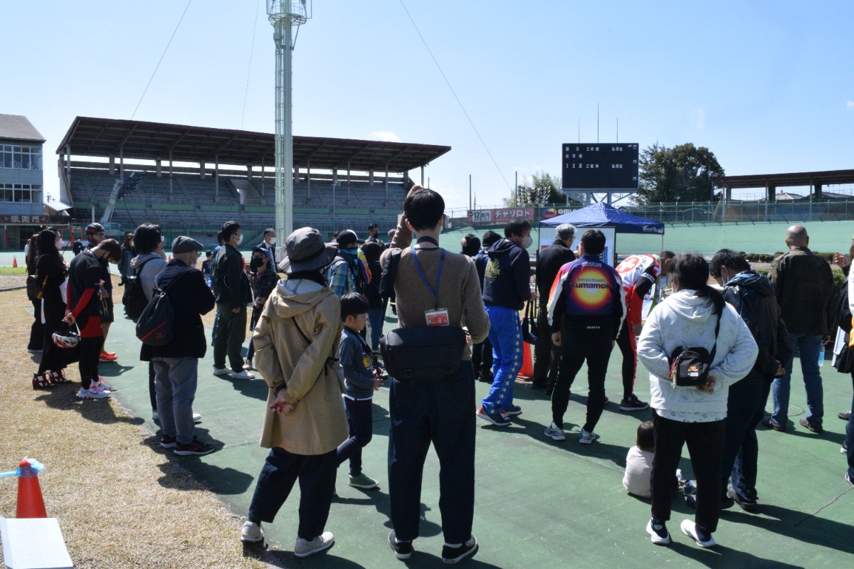 【奈良競輪】選手たちによる「自転車乗り方教室」も　奈良競輪バンク体験イベントが行われた