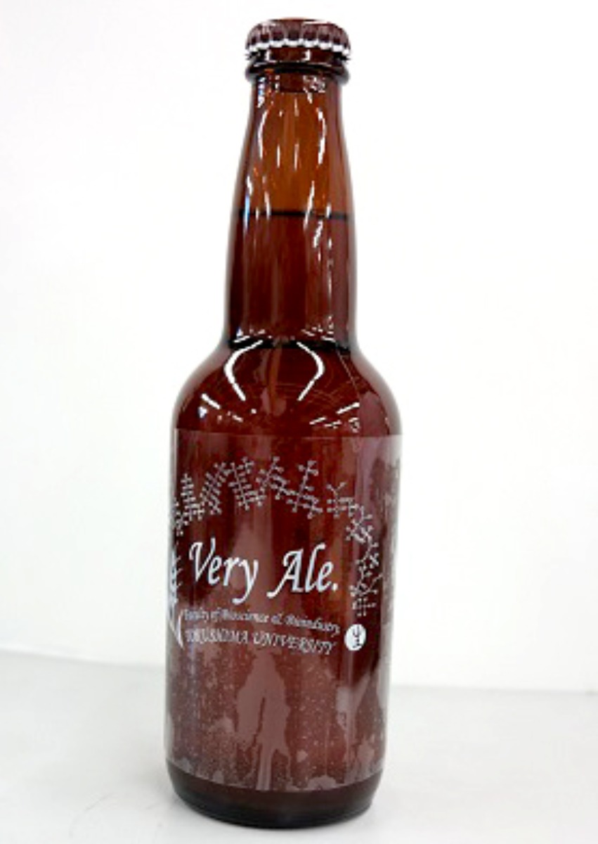 「Very Ale.」は風味豊かな味わいで、理系デザインの瓶もオシャレ。徳大生じゃなくても手に入れたい一品♪