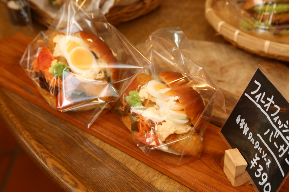 【徳島スイーツ部／おやCHU】ベーカリーボクール（美馬市穴吹町）1日100個以上売れる⁉ やみつきドーナッツ