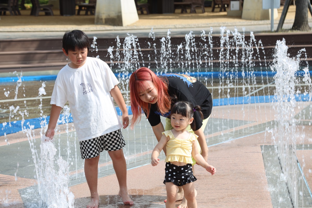 【ワイヤー最新号】徳島の子育てお役立ち情報満載2025年8月号!「夏から始める習いごと」「徳島&淡路島の水遊びスポット」 andmore!