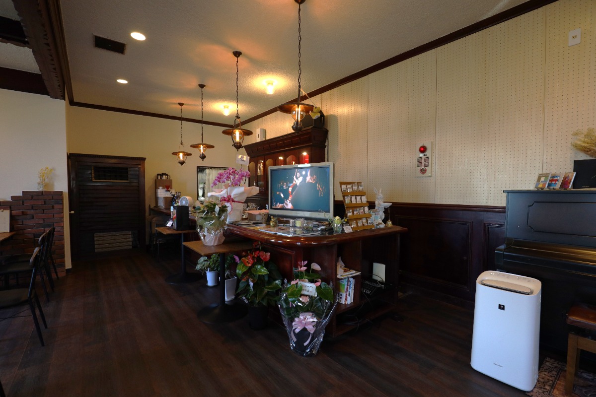 ≪エプロンマミーcafe≫ ジャズが流れる、心地いいカフェがお目見え