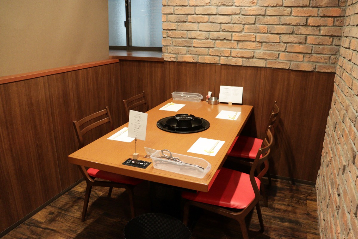 《焼く鳥煮る鳥炙る鳥  とりにし》部位ごとに引き出される、阿波尾鶏の表情