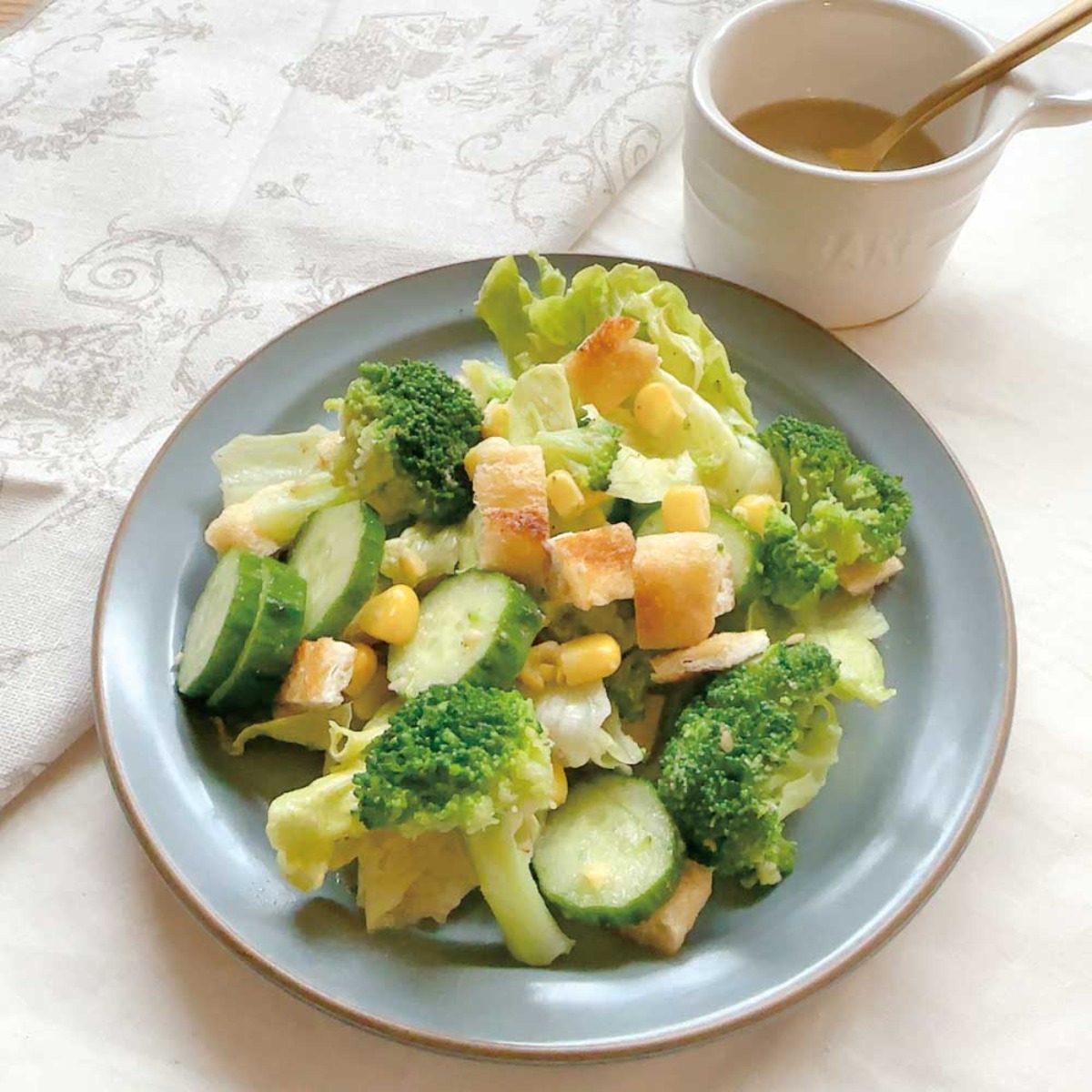 【お料理レシピ】豆乳ごまドレのカリカリ油揚げサラダ／cotocotoみさき先生の「親子でつくろう！はじめてキッチン」