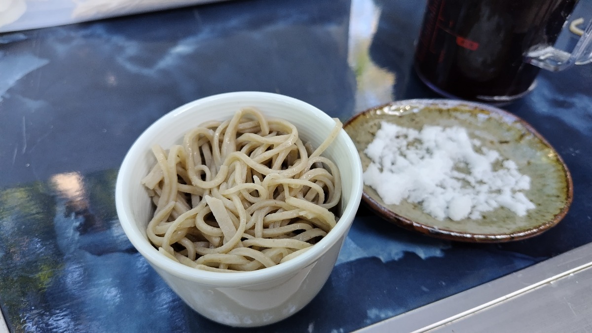 札幌の小さな森で、手打ちそばと、chimaの歌♪