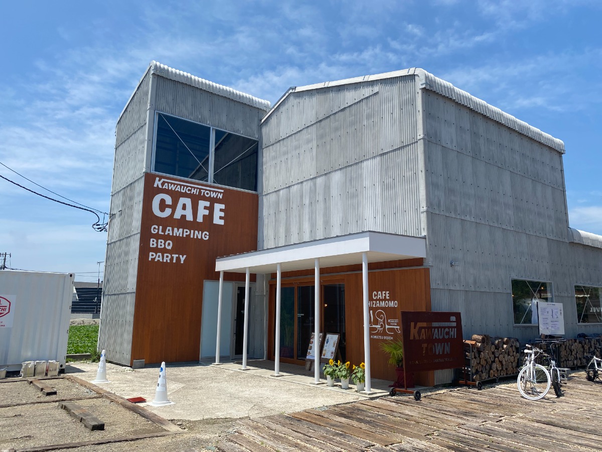 【2023年7月オープン／KAWAUCHITOWN（徳島市川内町）】小松海岸近くに南国リゾート気分が味わえるグランピングとカフェの複合施設が誕生！