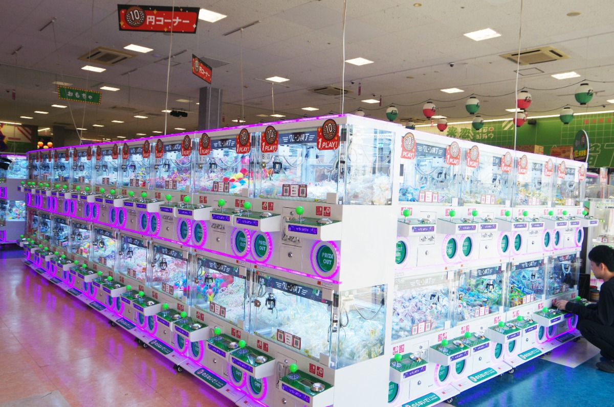 【子どもとおでかけ】クレーン横丁 極 小松島店 家族で楽しめる クレーンゲーム専門店がオープン