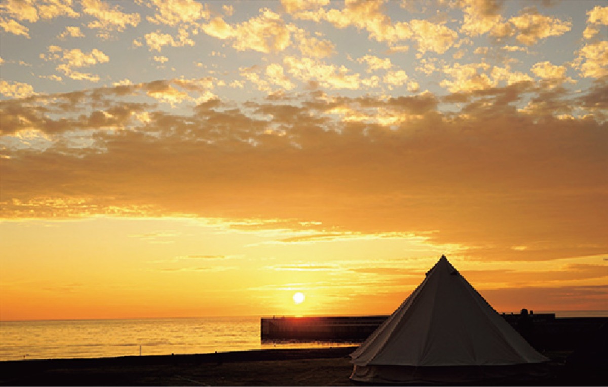 夏の北海道を体感｜留萌市　黄金岬の日本一の夕日とグルメスポット！