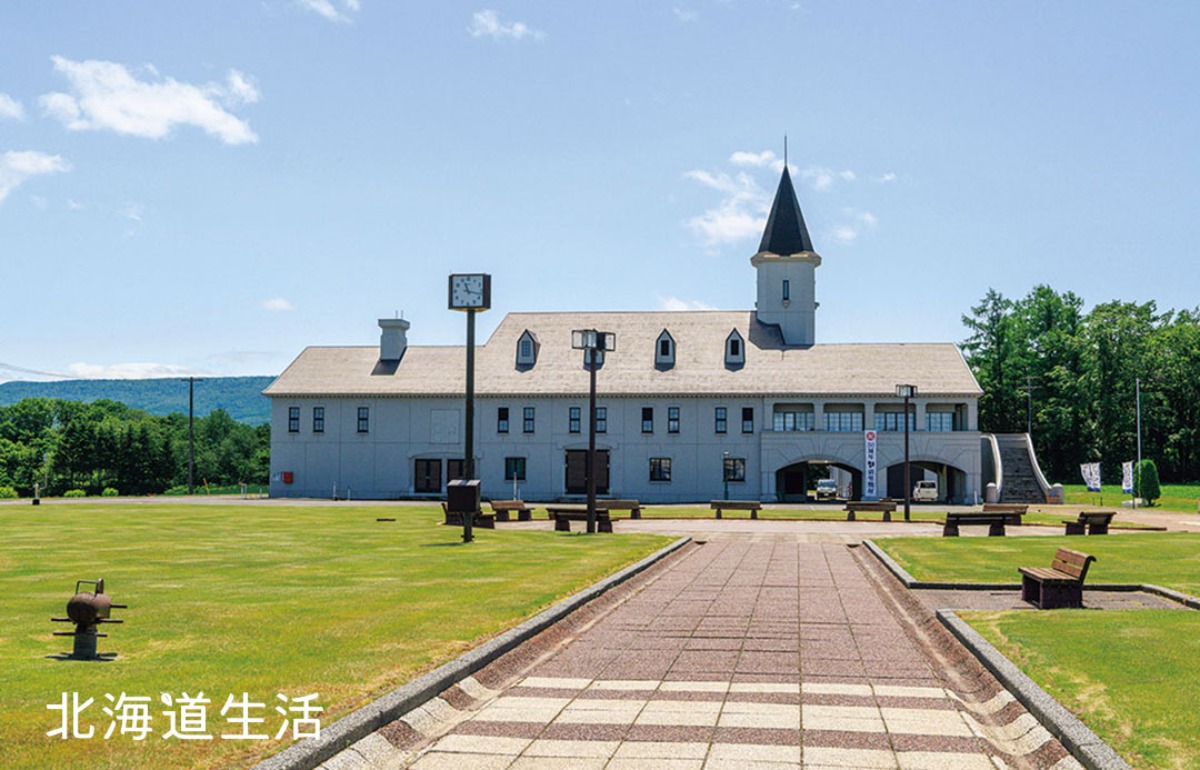 創業50周年の清里焼酎醸造所に隣接する交流施設｜北海道大人の旅ガイド2025