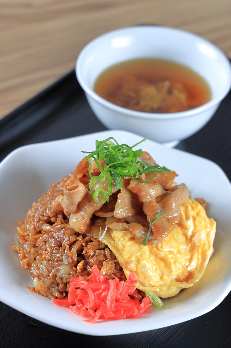 《背徳飯 ニクタマ食堂》食せよ！ さらば救われん。ギルティーマン御用達の聖地 爆誕！