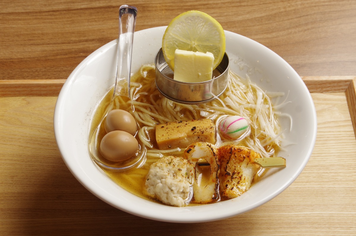 《鯛ね食らいねTAITARO～鯛太郎第二章～》鯛の旨みを凝縮！スープ、麺、盛り付けにこだわりまくった3種のシン・ラーメン