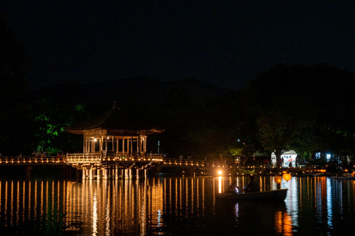 今年も幻想的な光が古都の夜を包み込む、奈良の夏の風物詩「なら燈花会」開催【奈良市】