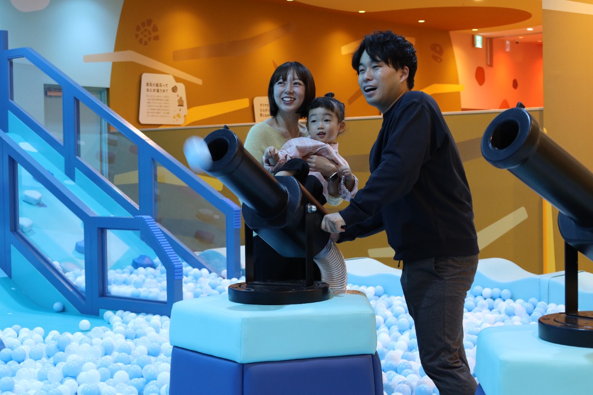 【ワイヤー最新号】徳島の子育てお役立ち情報満載2025年12月号！「徳島の児童発達支援＆放課後デイサービス」「とくしま暮らしフェスタ2025イベントレポート」 andmore！