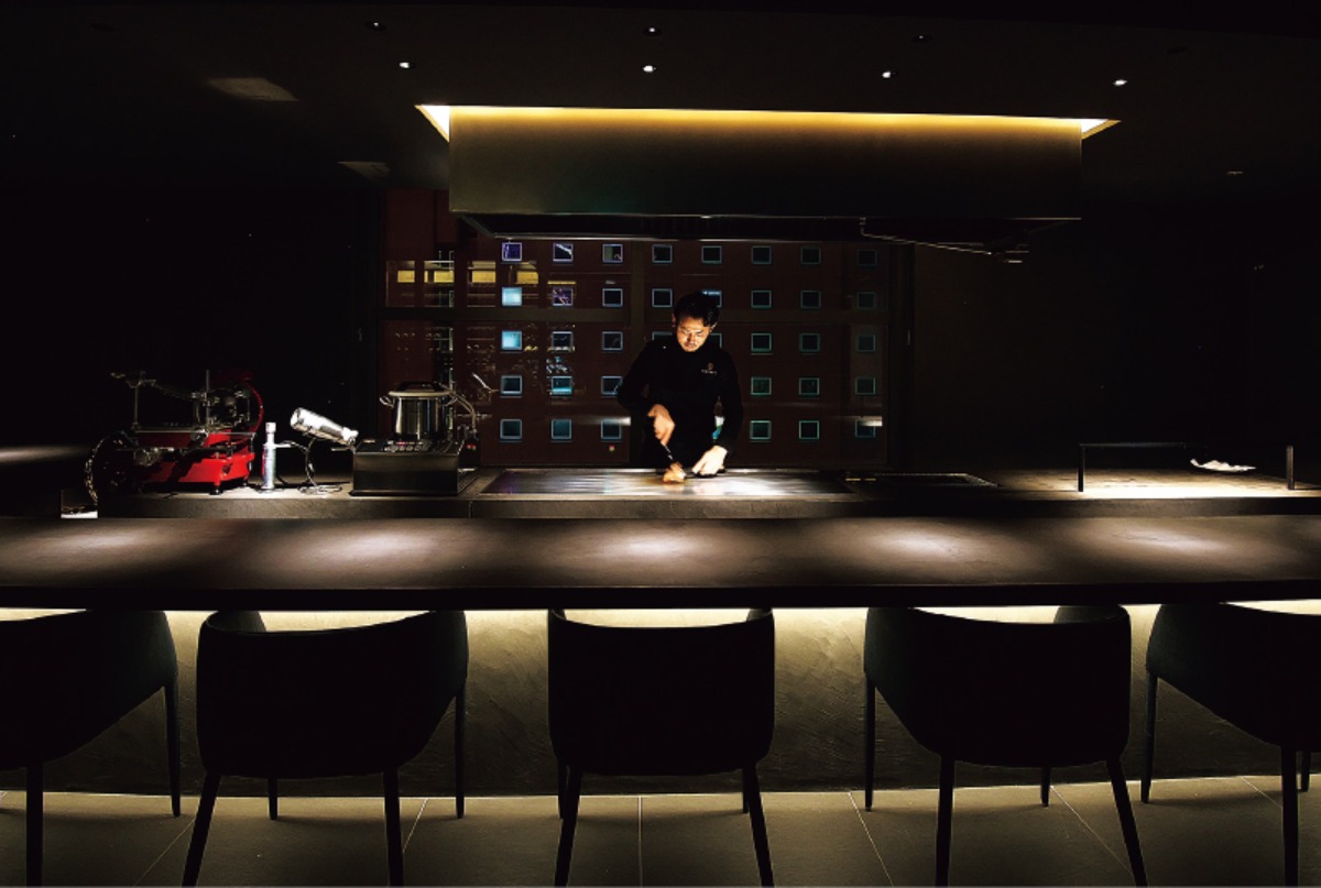 さっぽろ大人の美食紀行｜（鉄板焼・ステーキ）YANAGI TePPaN UNBORN GASTRONOMY