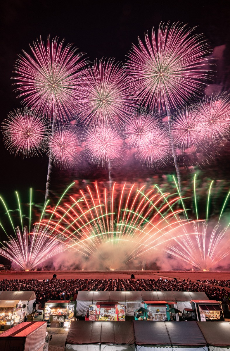 【徳島イベント】2万発の花火が夜空を彩る！中四国唯⼀の全国花⽕師競技⼤会『にし阿波の花⽕』が今年も開催決定!!!