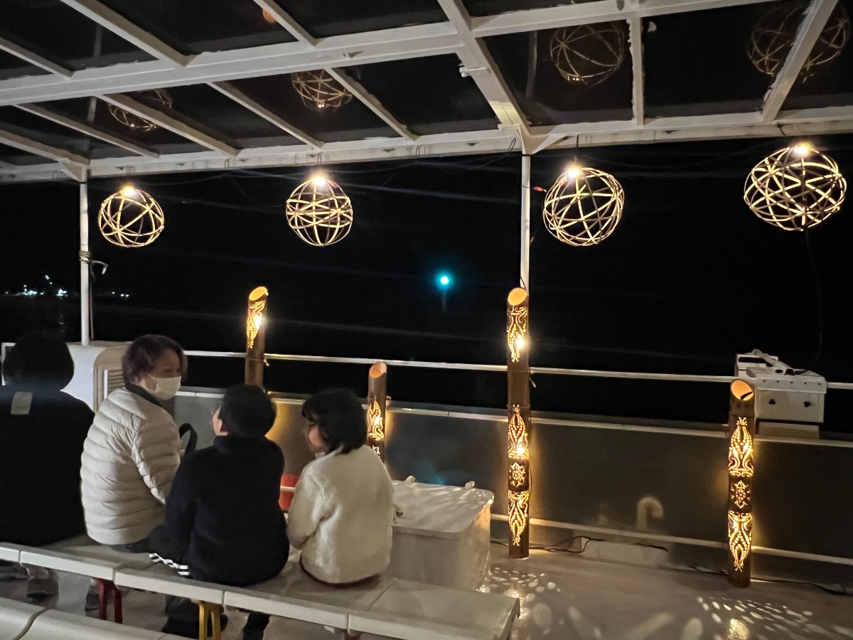 【徳島のおでかけ情報】海中観光船ブルーマリン号の「バレンタインナイトクルーズ2026」ロマンチックな夜の海でステキな思い出を