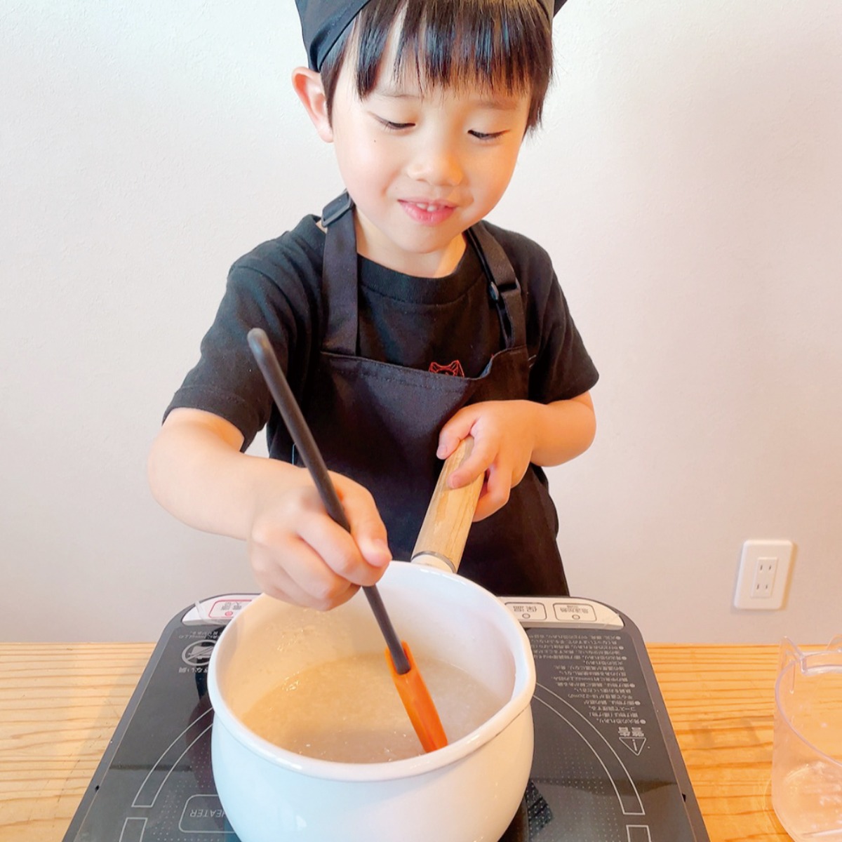 【お料理レシピ】豆腐と甘酒のベリーリボンアイス／cotocotoみさき先生の「親子でつくろう！はじめてキッチン」