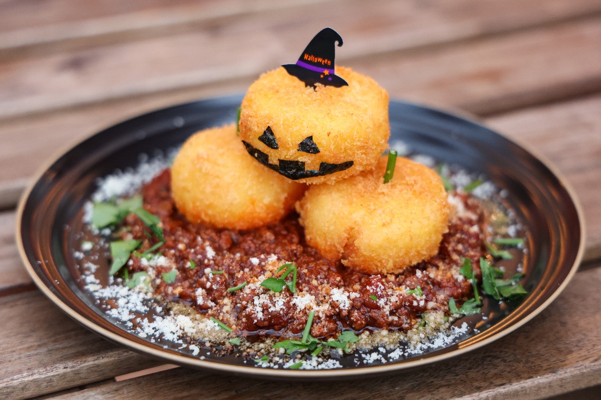 話題の人気店でハロウィンを満喫!奈良市役所スグ『TORRY PINES』(奈良市)のハロウィンセット