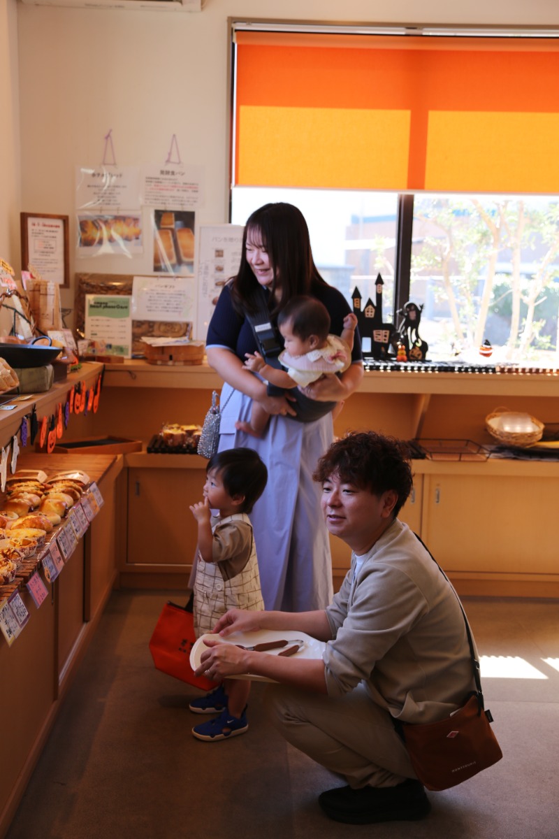 【ワイヤー最新号】徳島の子育てお役立ち情報満載2026年11月号！「認可外保育園入園ガイド2026」「ハロウィン・秋祭り 秋のイベント」 「ベビー＆キッズ撮影会レポート」andmore！