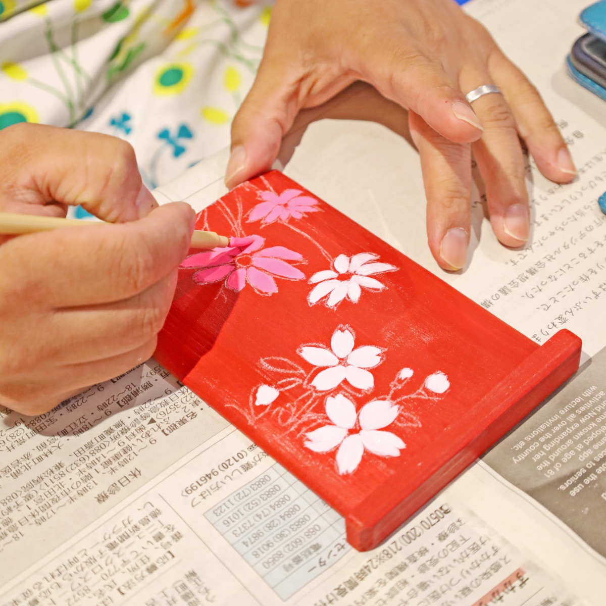 【徳島イベント情報】3/20｜阿波銀行プレゼンツ 遊山箱絵付け・藍染体験会